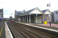 Up platform buildings at Broughty Ferry in August 2006. View east towards Carnoustie.<br><br>[John Furnevel 13/08/2006]