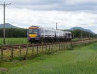 170.417 passes Bow of Fife LC and heads towards Ladybank.<br><br>[Brian Forbes 27/05/2007]