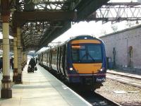 A Perth - Inverness service waits to leave platform 7 on 1 May 2007.<br><br>[David Panton 01/05/2007]