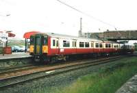 318 257 pulls into Ardrossan South Beach in June 1999 with a Glasgow Central service. <br><br>[David Panton /06/1999]