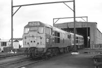 A1A-A1A Type 2s (class 31) nos 5550 and 5820 stand on Wath shed, mid afternoon on Monday 17 August 1970.<br>
<br><br>[Bill Jamieson 17/08/1970]