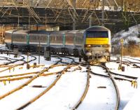 The 09.00 to Liverpool Street leaves Norwich on time in the snows of 7 January 2010<br><br>[Ian Dinmore 07/01/2010]