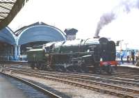 BR standard class 9F 2-10-0 no 92220 <I>'Evening Star'</I> backs down from the NRM into York station on 4 July 1976 to await the arrival of the 'Scarborough Spa Flyer'.<br><br>[Bill Jamieson 04/07/1976]