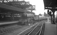 Heaton A3 60085 <I>Manna</I> comes off the High Level Bridge and into Newcastle Central on 23 June 1962. The train is the 8.55am summer Saturday ex-Filey [see image 32210].<br><br>[K A Gray 23/06/1962]