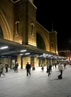 The much-tidied frontage at King's Cross on a Thursday evening. The image was captured at about 21.30 - the gents in suits must be working long hours. [see image 48472 for a daytime view]<br><br>[Ken Strachan 30/09/2015]