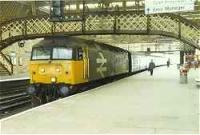 Class 47 hauled passenger train heading north in Perth station.<br><br>[Ewan Crawford //]