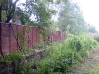 Looking West, this shows Platform 2 and the station house at Houston and Crosslee station, which is now a private dwelling.<br><br>[Graham Morgan 12/07/2006]