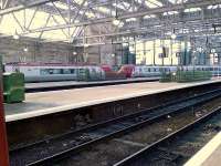 Virgin Cross Country Class 221 Voyagers waiting to depart fom Glasgow Central.<br><br>[Graham Morgan 12/08/2006]