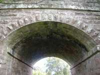 This single lined bridge remains in perfect condition... notice the smoke markings on the ceiling<br><br>[Colin Harkins 31/08/2006]