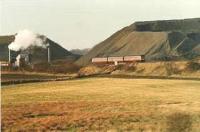 A 101 accelerates west from Croy past the former pithead of Gartshore.<BR/><br><br>[Brian Forbes //1986]