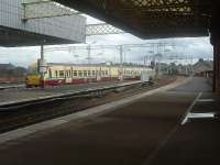 Gourock bound 334017 entering Paisley Gilmour Street<br><br>[Graham Morgan 12/09/2006]