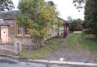 Station house and waiting room which were on original platform. Level Crossing removed.<br><br>[Brian Forbes 02/10/2006]