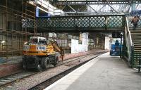 Waverley 8 Oct 2006. The new northside (Balmoral) through platform looking east from platform 1, crossed by the footbridge link to Calton Road.<br><br>[John Furnevel 8/10/2006]