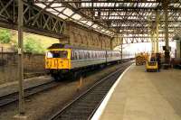 305502 stands at Waverley in July 1991 prior to being used on the North Berwick services.<br><br>[John McIntyre 06/07/1991]