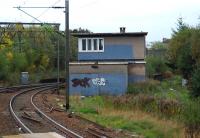 Looking south at the redundant Hyndland Box from Hyndland station. The box is due for demolition as the line here may be quadrupled from Hyndland East Junction to Partickhill.<br><br>[Ewan Crawford 28/10/2006]