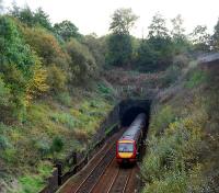 Southbound train entering the tunnel on the Cowlairs Incline heading for Queen Street High Level.<br><br>[Ewan Crawford 04/11/2006]