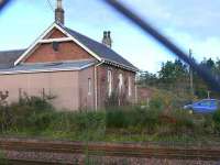 St Fort station building. Now owned by a paramedic.<br><br>[Brian Forbes 24/11/2006]