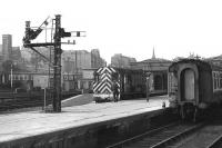 A class 08 shunter stands in platform 6 at Aberdeen in 1973.  <br><br>[John McIntyre //1973]