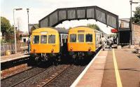 Simultaneous departures for Stirling (L) and Glasgow Queen Street (R) in May 1987.<br><br>[Brian Forbes /05/1987]