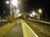 Johnstone station, very early morning<br><br>[Graham Morgan 23/12/2006]