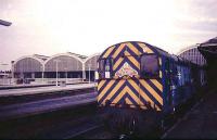 Station pilot with nameboard at Hull station in January 1986.<br><br>[Ian Dinmore 19/01/1986]