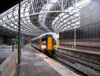 A Birmingham New Street train leaves Lime Street on 9 January 2007.<br><br>[John McIntyre 9/01/2007]