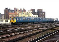 Prototype 4-PEP units departing from Waterloo in March 1976. <br><br>[John McIntyre 19/03/1976]