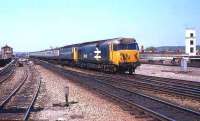 50022 with a class 47 on an up train approaching Reading in 1985.<br><br>[John McIntyre /05/1985]