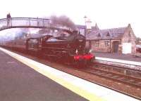 B1 61264 with a special for Aberdeen passes through Nairn in 2002.<br><br>[John Gray /10/2002]