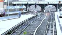 Perth station looking south with a DMU at the Dundee platforms.<br><br>[Brian Forbes //]