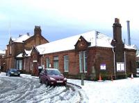 A snowy Johnstone station.<br><br>[Graham Morgan 18/01/2007]