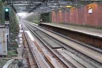 Platform 2 Level 2 leaving Dalmarnock - February 2007.<br><br>[Colin Harkins 17/02/2007]