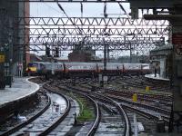 91108 City of Leeds propelling the 1200 service from Glasgow Central to London Kings Cross.<br><br>[Graham Morgan 31/01/2007]