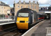 A GNER Kings Cross - Aberdeen HST poses in front of the original E&G building at Haymarket on 3 February 2007. The Caledonian Alehouse on the left could face demolition if current plans for a Haymarket tram/bus/rail interchange come to fruition. [See image 23206]<br><br>[John Furnevel 03/02/2007]