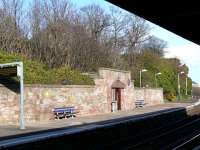 Tight curve on down platform at Burntisland.<br><br>[Brian Forbes 15/05/2007]