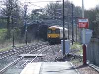 318258 calling at Lochwinnoch with a Glasgow bound train.<br><br>[Graham Morgan 20/03/2007]