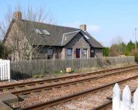 Crossing house at level crossing at Inchture on the Perth & Dundee Rly.<br><br>[Brian Forbes 25/03/2007]