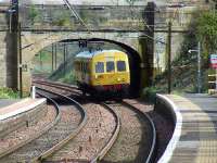 Network Rail NMT 901002 Iris 2 about to pass through Johnstone station.<br><br>[Graham Morgan 17/04/2007]