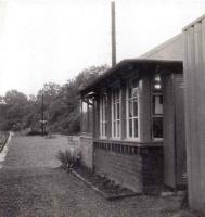 <h4><a href='/locations/A/Ardlui'>Ardlui</a></h4><p><small><a href='/companies/W/West_Highland_Railway'>West Highland Railway</a></small></p><p>West Highland Line, Ardlui Station signal cabin. 7/63</p><p>01/10/1981<br><small><a href='/contributors/Alistair_MacKenzie'>Alistair MacKenzie</a></small></p>