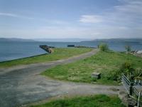 Remains of Craigendoran Pier.<br><br>[Alistair MacKenzie 30/04/2007]