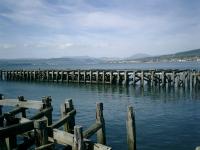 Remains of Craigendoran Pier.<br><br>[Alistair MacKenzie 30/04/2007]