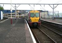 A very quiet Sunday morning at Gourock station on 29 April 2007. View is west along the platform back towards the station concourse.<br><br>[John Furnevel 29/04/2007]