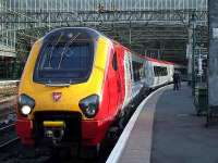 221133 Alexander Selkirk sitting at Platform 2 with a Cross Country service for Plymouth<br><br>[Graham Morgan 28/04/2007]