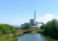 Four track bridge over River Leven which carried track to the power station and the Wemyss Coal Lines. The buildings were sadly demolished in 2011.<br><br>[Brian Forbes 01/06/2007]