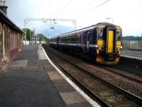 The last northbound WHL service of the day passes through Cardross on 28 May. <br><br>[John McIntyre 28/05/2007]