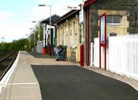 Break from the box for the signalwoman at Barrhill. May 2007. <br><br>[John Furnevel 00/05/2007]