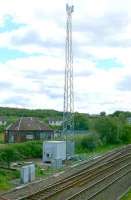 Tall ariel for communication between trains and signal centre. The building behind the mast was a PW workshop in BR(ScR) days, now used for industrial storage.<br><br>[Brian Forbes /06/2007]