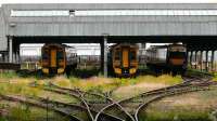 A 170 and 4x158s wait for Monday morning to take the road.<br><br>[Brian Forbes 14/07/2007]