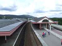 Looking north, showing the station buildings, as well as Platform 3 to the right which is used by the Strathspey Railway<br><br>[Graham Morgan 06/07/2007]