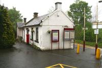 Entrance to the platform at Thorntonhall on the East Kilbride line in May 2007.<br><br>[John Furnevel 06/05/2007]
